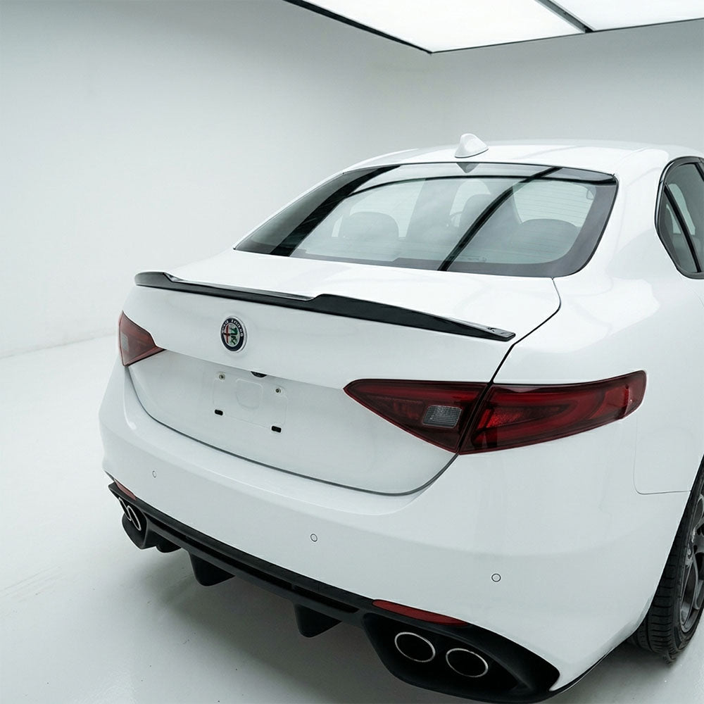 Gloss Black Rear Trunk Spoiler for Alfa Romeo Giulia 952 (2016-present)