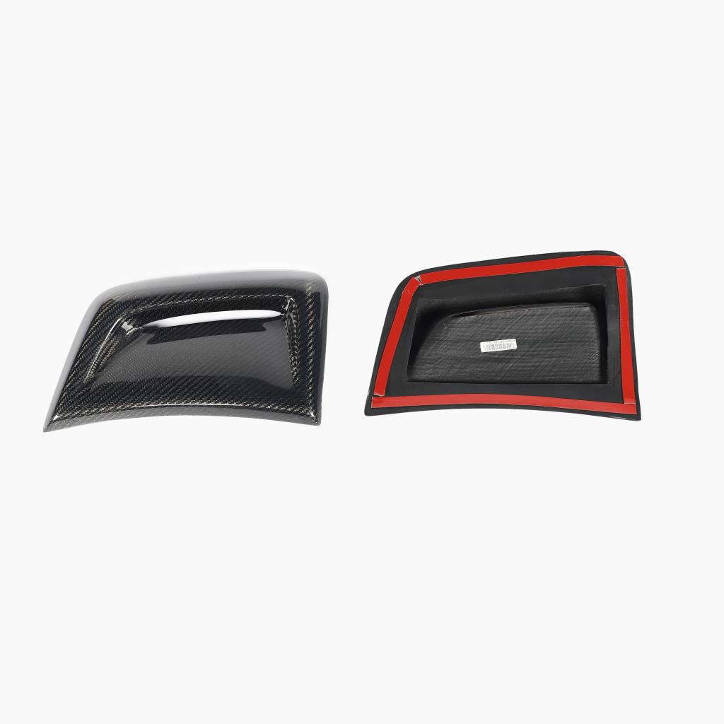 Mercedes-Benz C63 W204 Carbon Fiber Side Trims-close-up of texture