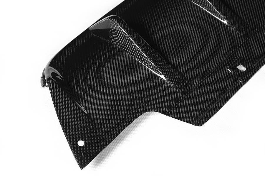 V Style Carbon Fiber Rear Diffuser For BMW M6 F06/F12/F13 (2012–2018)