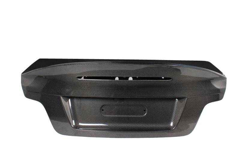 Carbon Fiber Rear Trunk Trim Bonnets for BMW E82 CLS Coupe (2007-2013)