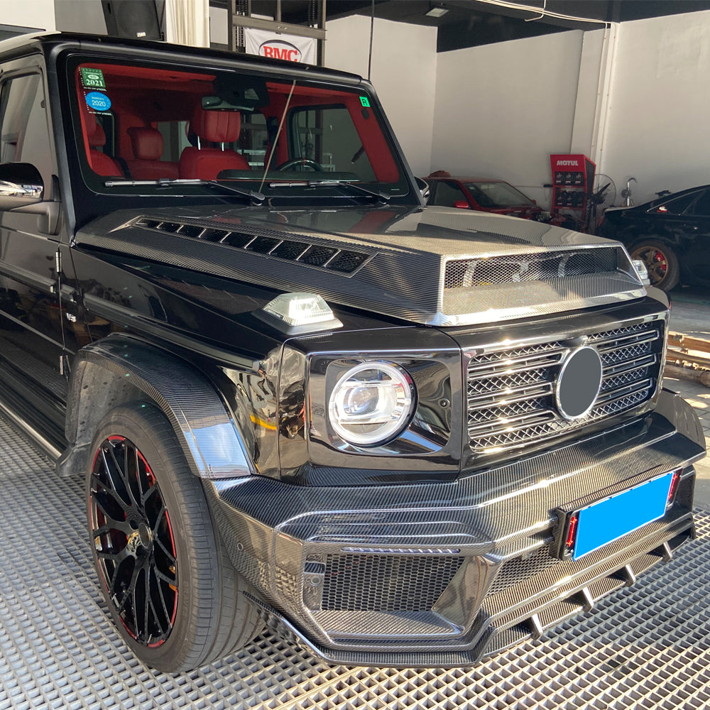 Mercedes-Benz G‑Class W463A Pre‑Facelift Engine Hood Cover carbon fiber installed