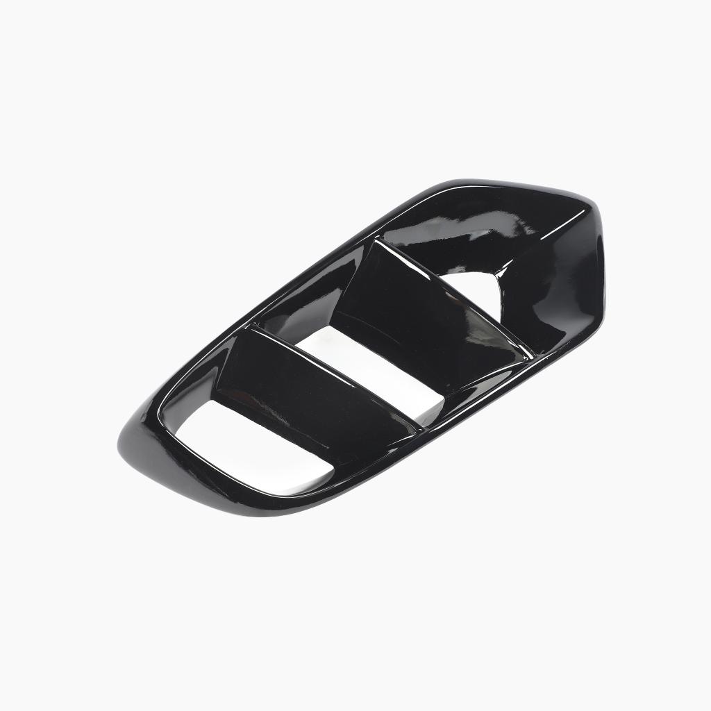 Mercedes-Benz C‑Class W205 Pre‑Facelift Air Vents glossy black detail